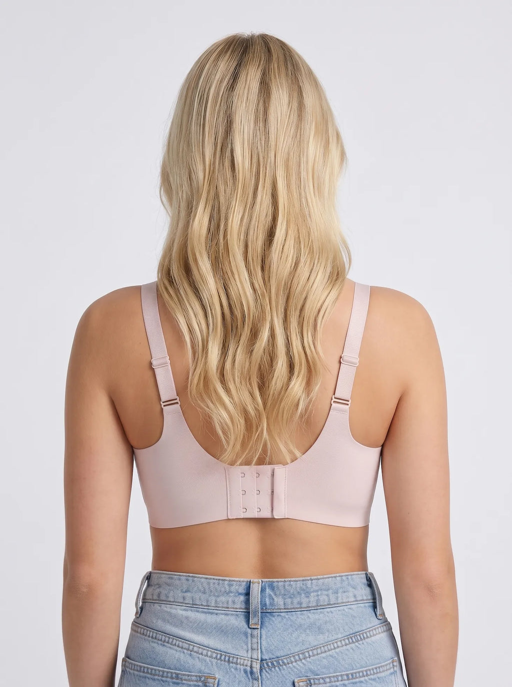 Scalloped V-Neck Wireless Push Up Bra