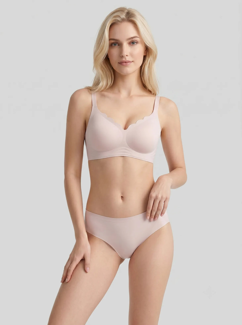 Scalloped V-Neck Wireless Push Up Bra