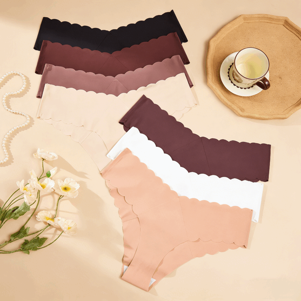 Sexy Comfortable Women's Seamless Thong with Scalloped Edge Design